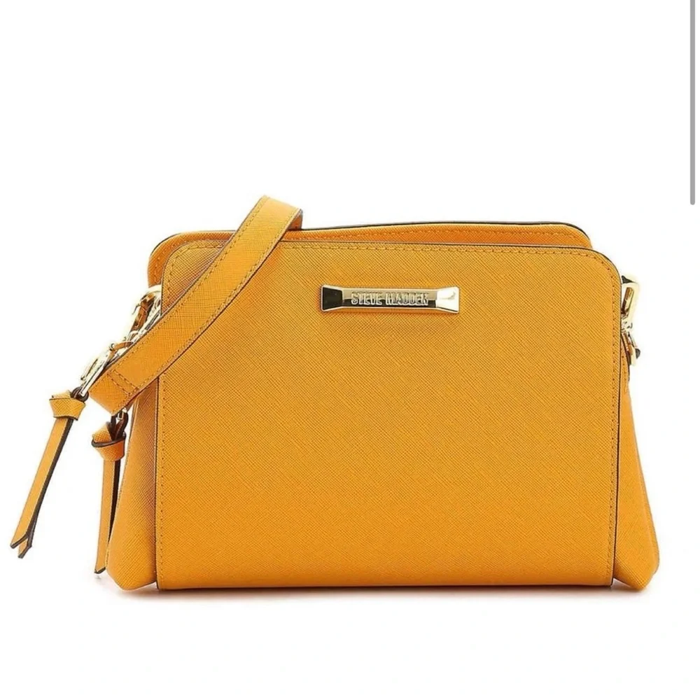 NWT Steve Madden Blannis Mustard Crossbody Bag with Silver Detail - Picture 1 of 5